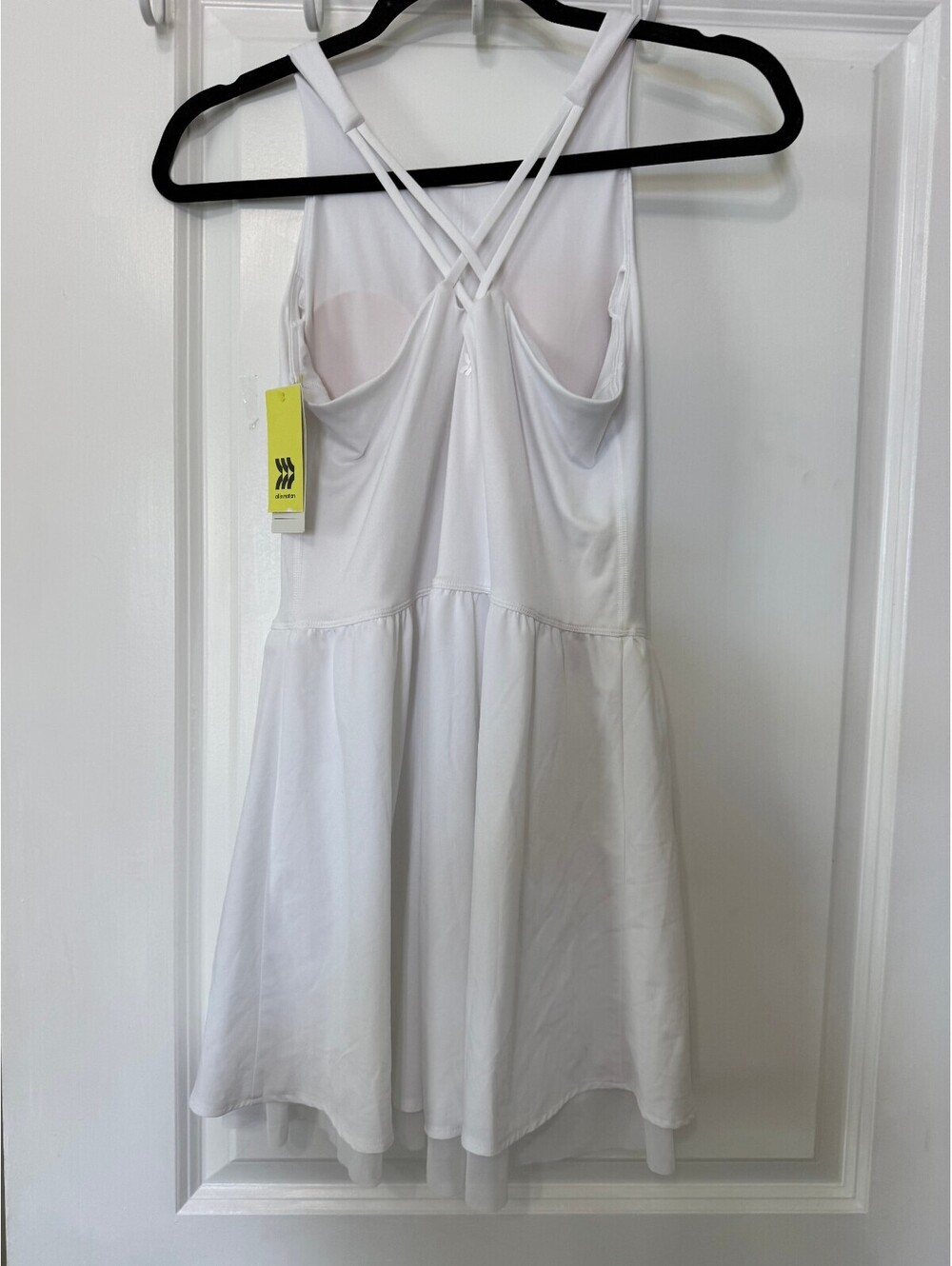 Vestido deportivo blanco All in Motion con short integrado y copas TallaS